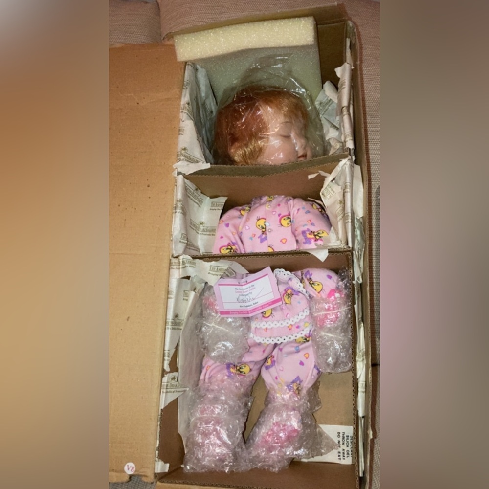 NEW “TWEET DREAMS" #76021 ASHTON-DRAKE ORIGINAL BOX & CERTIFICATE OF AUTH - Picture 9 of 17